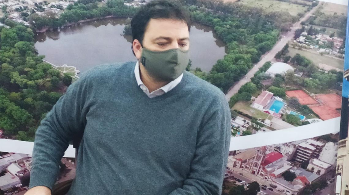 Por prevenci&oacute;n se le realiz&oacute; un hisopado al intendente Barroso