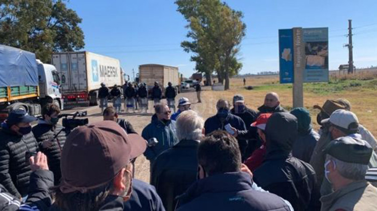 El campo marcha en defensa de Vicent&iacute;n
