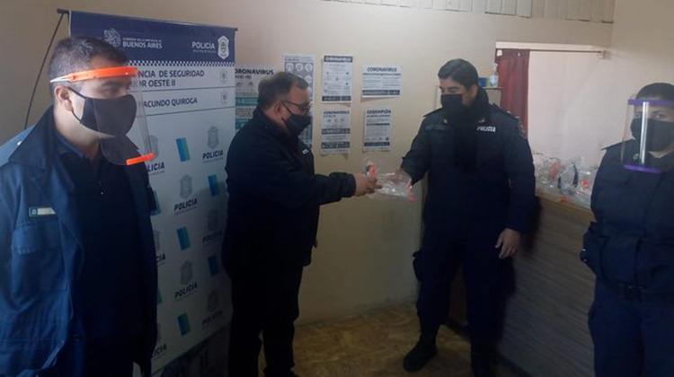 ​Quiroga: Entrega de mascarillas