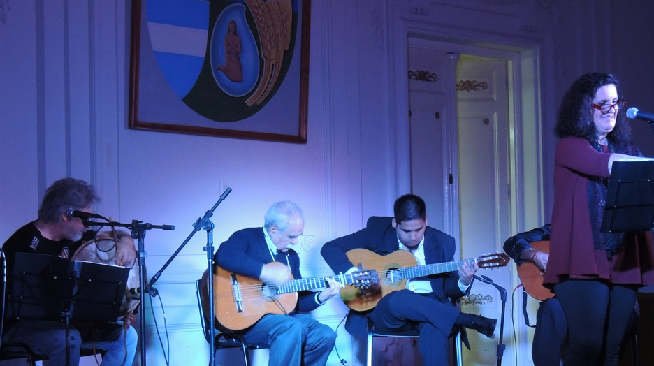 ​&ldquo;KELO&rdquo; Palacios engalano el Sal&oacute;n Blanco Municipal