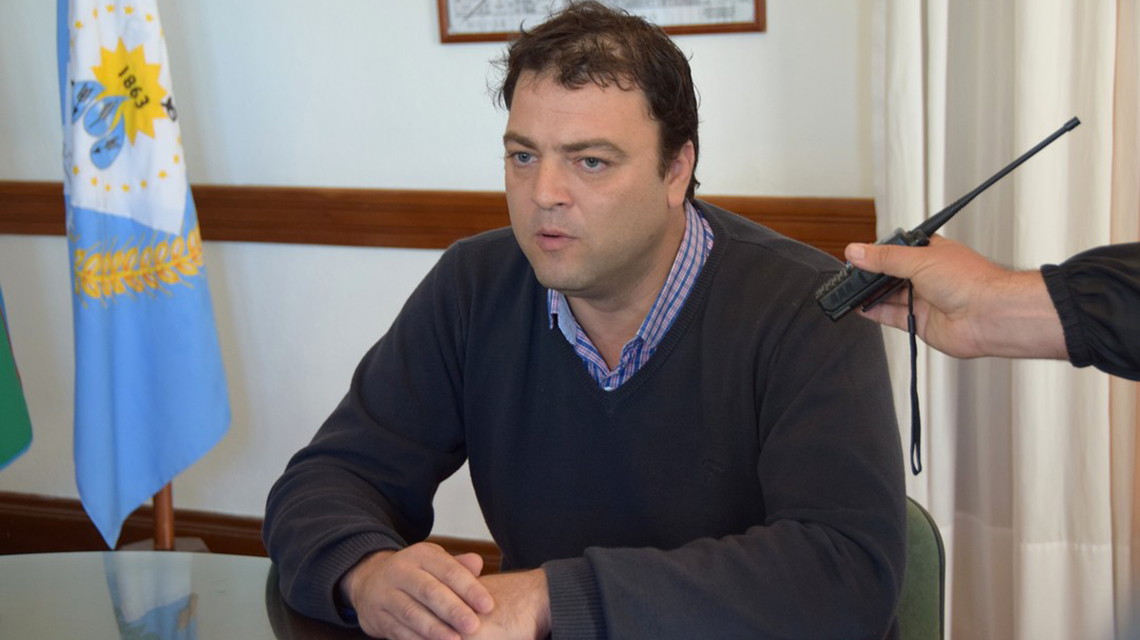 ​Barroso inst&oacute; a los vecinos a actuar con responsabilidad