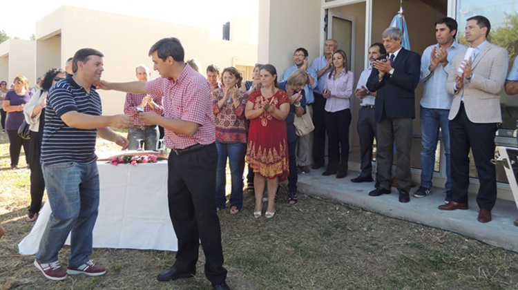 Entrega de viviendas en Henderson